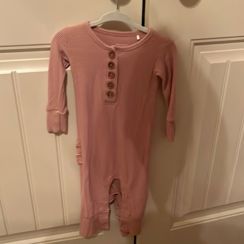 Posh peanut 9-12 months like new romper waffle